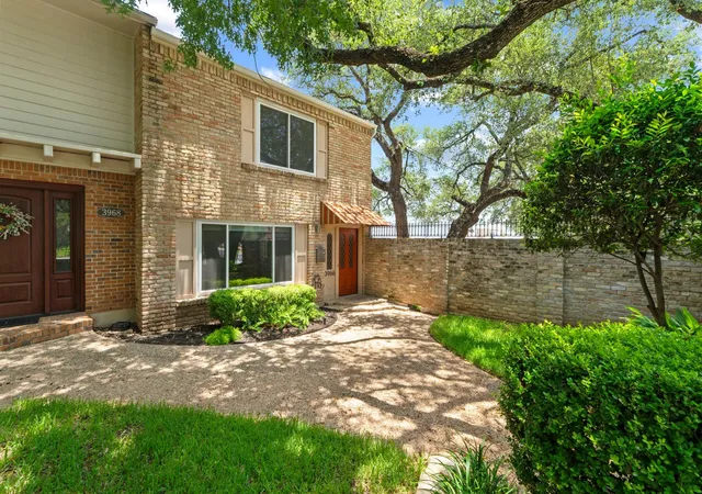 Photo 3 of Townhouse for sale at 3966 Far W Blvd, Austin, TX 78731 | MLS# 3793866 | Listing updated on 2026-08-30
