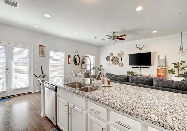 Condo for sale at 11803 Bracco Dr, Austin, TX 78748 | MLS# 1913562
