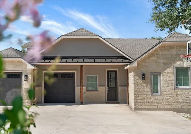 2nd image of 21203 Kiowa Cv, Lago Vista, TX 78645 | MLS# 2059127