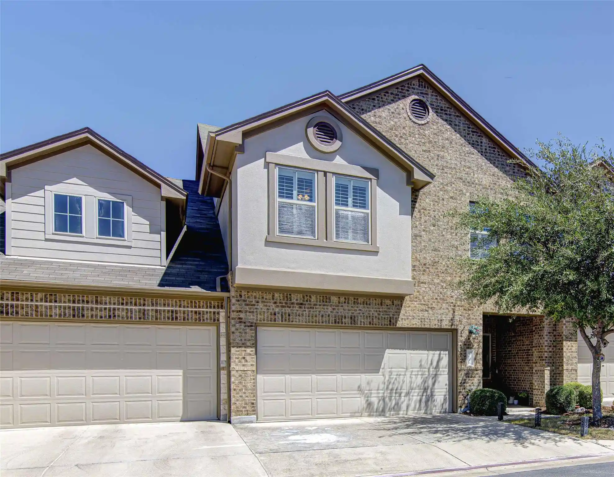 Listing Photo 2 - Condo for sale in 2214 S Lakeline Blvd located at 2214 S Lakeline Blvd, Cedar Park, TX 78613 - Unit #417