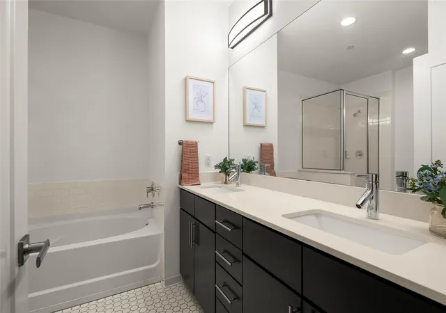 Photo 3 of Condo for sale at 2804 Treble Ln #923, Austin, TX 78704 | MLS# 5331297 | Listing updated on 2026-09-05