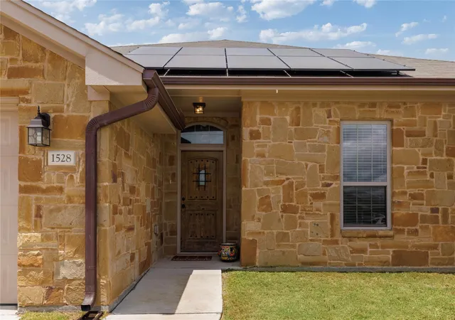 Photo 3 of Single family home for sale at 1528 Justice Dr, Copperas Cove, TX 76522 | MLS# 7640964 | Listing updated on 2026-09-18