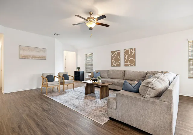 Photo 3 of Single family home for sale at 505 Golden Plains Pkwy, Hutto, TX 78634 | MLS# 2567893 | Listing updated on 2026-10-28