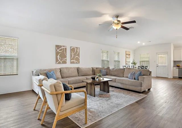 Photo 3 of Single family home for sale at 505 Golden Plains Pkwy, Hutto, TX 78634 | MLS# 2567893 | Listing updated on 2026-10-28