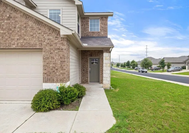 Photo 3 of Single family home for sale at 102 Ashford Way, Georgetown, TX 78626 | MLS# 5497026 | Listing updated on 2026-08-22