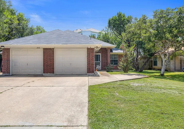 Photo 2 of Multi family home for sale at 2910 Whisper Oaks Ln, Georgetown, TX 78628 | MLS# 1407096 | Listing updated on 2026-08-18