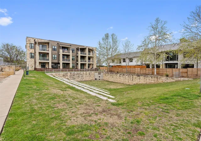 2nd image of 2805 Dulce Ln, Austin, TX 78704