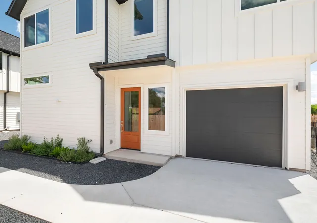 3rd image of 6407 Bradsher #I, Austin, TX 78745 | MLS# 3985356