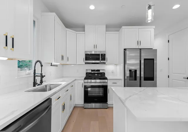 3rd image of 5305 Ledesma Rd, Austin, TX 78721