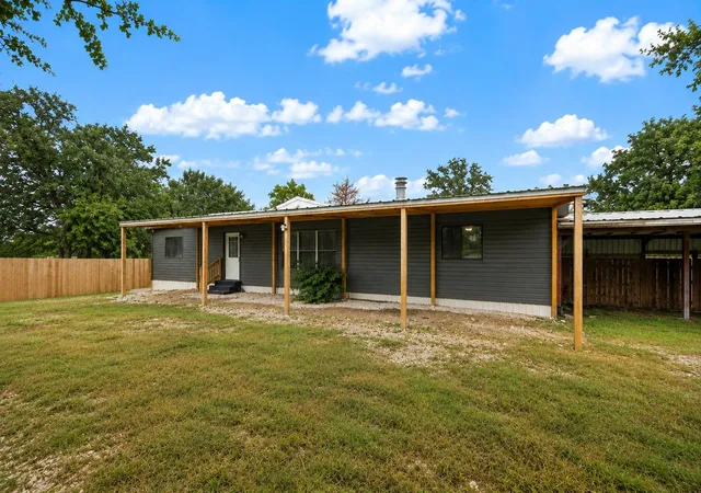 3rd image of 133 Deer Run, Smithville, TX 78957 | MLS# 2197532