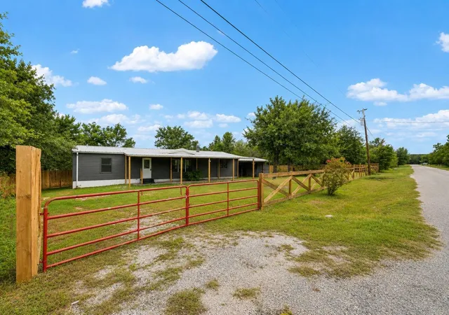4th image of 133 Deer Run, Smithville, TX 78957 | MLS# 2197532