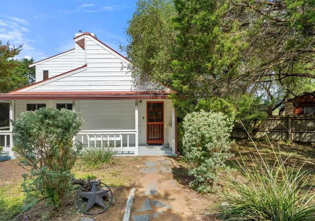 5th image of 131 Belle Dr, Wimberley, TX 78676 | MLS# 7751382