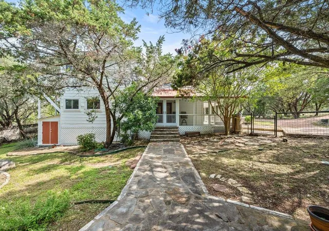 4th image of 131 Belle Dr, Wimberley, TX 78676 | MLS# 7751382