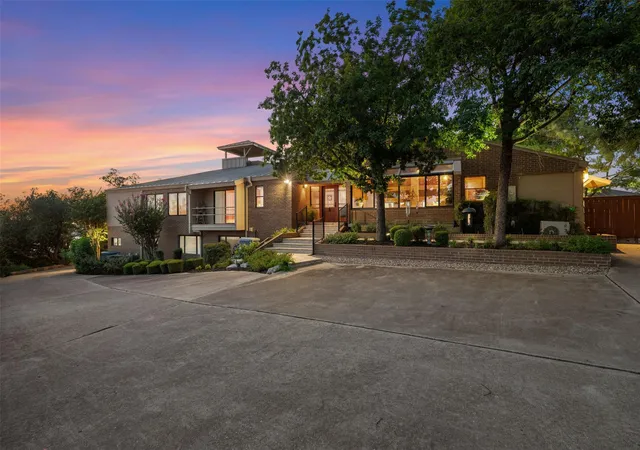 Photo 3 of Single family home for sale at 12609 Lyndon Dr, Austin, TX 78732 | MLS# 3721223 | Listing updated on 2026-09-04