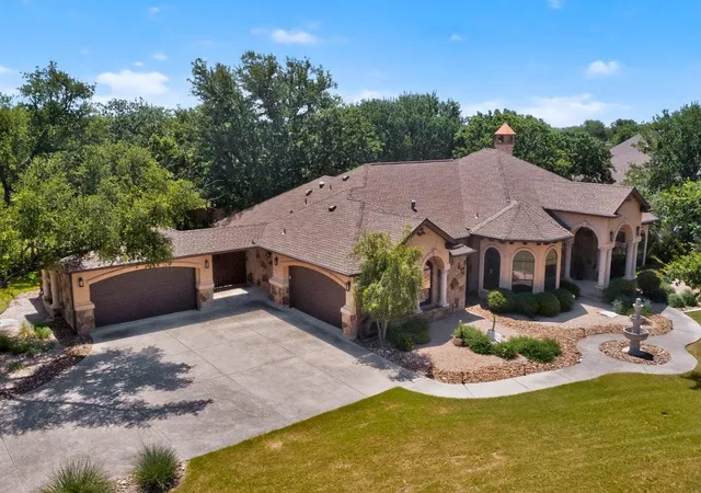 Photo 1 of Single family home for sale at 116 Roble Roja Dr, Georgetown, TX 78633 | MLS# 2706525 | Listing updated on 2026-09-25