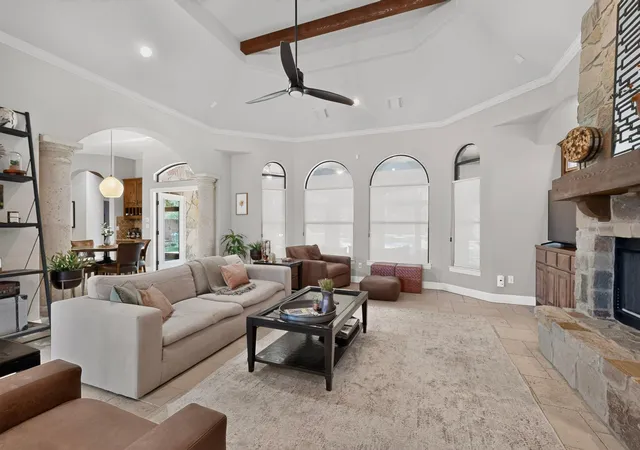 Photo 4 of Single family home for sale at 116 Roble Roja Dr, Georgetown, TX 78633 | MLS# 2706525 | Listing updated on 2026-09-04