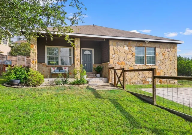 1st image of 10604 Lake Beach Dr, Dripping Springs, TX 78620 | MLS# 9388377