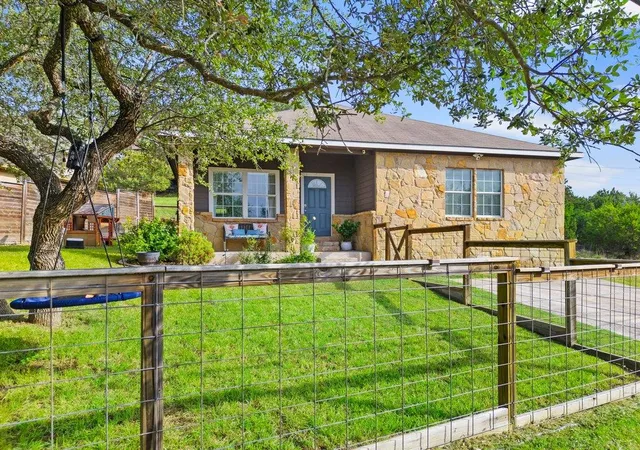 2nd image of 10604 Lake Beach Dr, Dripping Springs, TX 78620 | MLS# 9388377