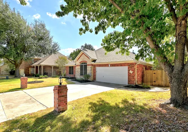 Photo 3 of Single family home for sale at 124 Stonehedge Blvd, Georgetown, TX 78626 | MLS# 5302330 | Listing updated on 2026-09-13