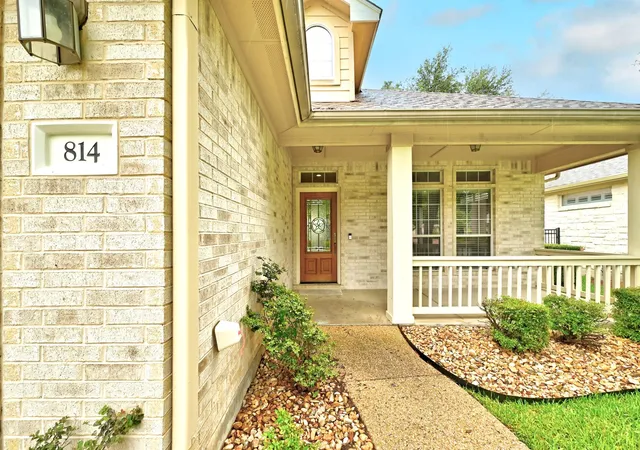 Photo 2 of Single family home for sale at 814 Boquilla Trl, Georgetown, TX 78633 | MLS# 4464387 | Listing updated on 2026-08-17