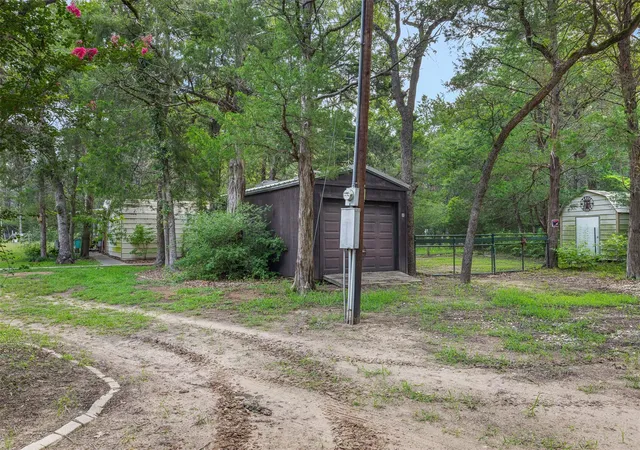 Homes for sale in Dime Box, TX | 1218 County Road 436, Dime Box, TX 77853 | MLS# 5474707