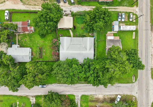 1st image of 205 N Avenue E, Elgin, TX 78621 | MLS# 9776219