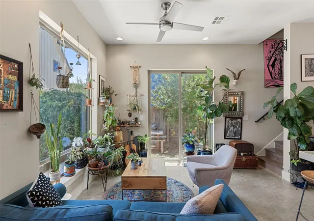 24th image of 902 Calle Limon Rd #B, Austin, TX 78702 | MLS# 5060240