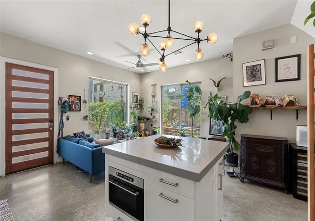5th image of 902 Calle Limon Rd #B, Austin, TX 78702 | MLS# 5060240