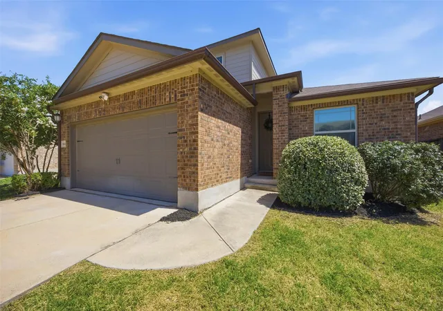Photo 4 of Single family home for sale at 11804 Pecangate Way, Manor, TX 78653 | MLS# 7780453 | Listing updated on 2026-09-24