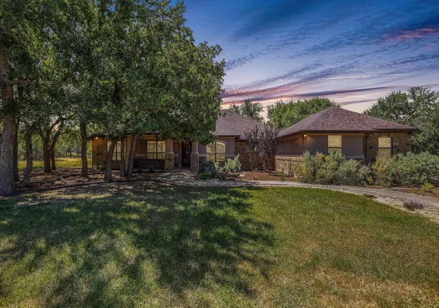 Photo 3 of Single family home for sale at 165 Silverado Dr, Georgetown, TX 78633 | MLS# 3207594 | Listing updated on 2026-10-12