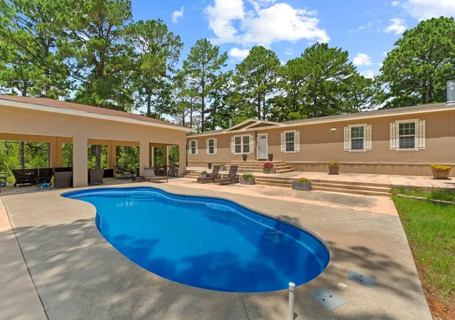 2nd image of 438 Kellar Rd, Smithville, TX 78957 | MLS# 4079130