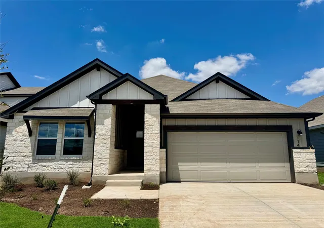 Single family home for sale at 174 Coopers Hawk Crst, Cedar Creek, TX 78612 | MLS# 3526589
