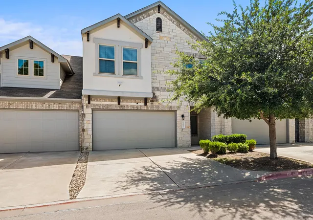 Photo 3 of Sale Pending at 12902 Leatherback Ln, Austin, TX 78729 | MLS# 8525276 | Listing updated on 2026-09-11