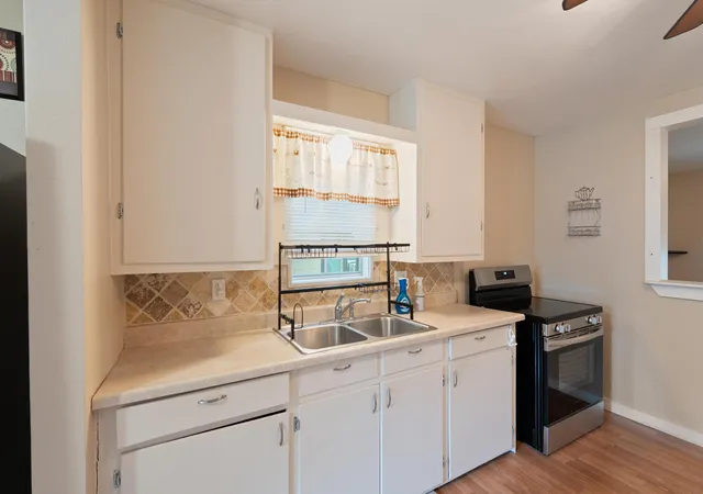 Photo 4 of Single family home for sale at 515 Wyeth St, Taylor, TX 76574 | MLS# 9063270 | Listing updated on 2026-09-26