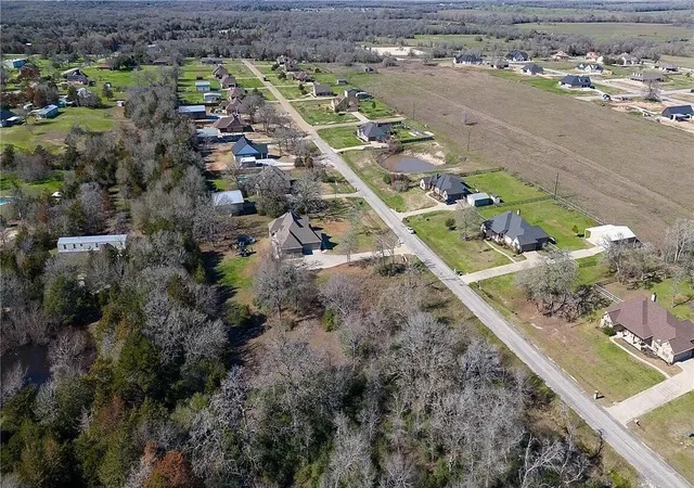 4th image of 7598 Field Creek Estates Dr, Bryan, TX 77808 | MLS# 6453847