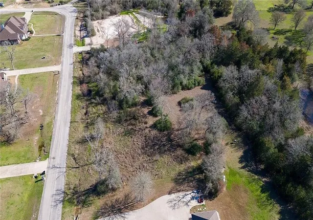 8th image of 7598 Field Creek Estates Dr, Bryan, TX 77808 | MLS# 6453847