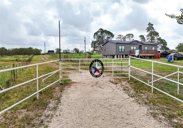 Homes for sale in Dale, TX | 4013 Old Colony Line Rd, Dale, TX 78616 | MLS# 2465320