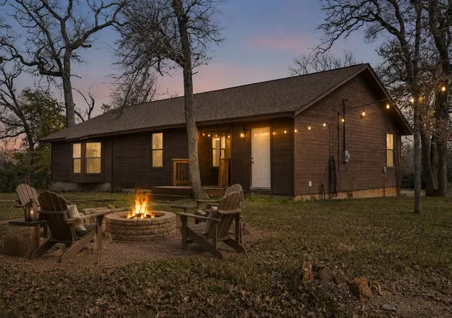 1st image of 1949 County Road 347 Loop, Gause, TX 77857 | MLS# 2088622