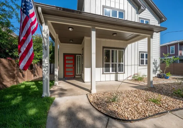 Photo 1 of Single family home for sale at 3129 Govalle Ave, Austin, TX 78702 | MLS# 7400302 | Listing updated on 2026-07-30