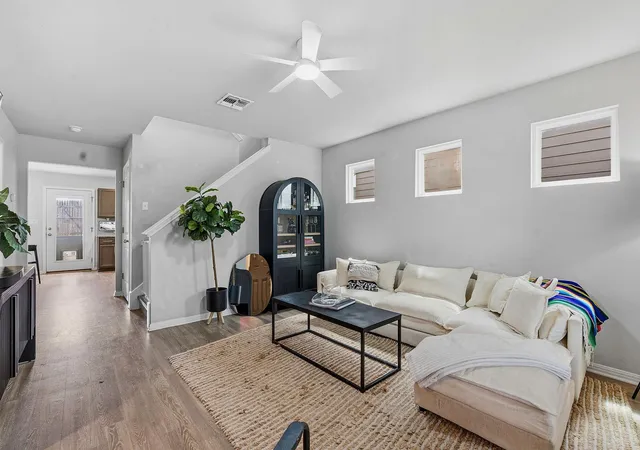 Photo 2 of Single family home for sale at 162 Friendship Oak Dr, San Marcos, TX 78666 | MLS# 8443032 | Listing updated on 2026-09-01