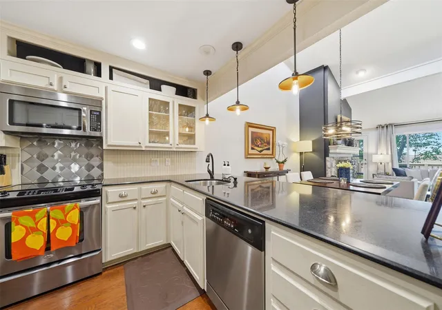 3rd image of 8306 Puerta Vis, Austin, TX 78759 | MLS# 1657106