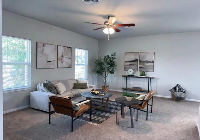 Photo 3 of Single family home for sale at 9721 Morning Iris Dr, Manor, TX 78653 | MLS# 3083195 | Listing updated on 2026-09-02
