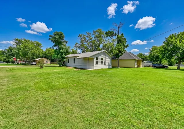 Homes for sale in Giddings, TX | 709 S Polk St, Giddings, TX 78942 | MLS# 7161991