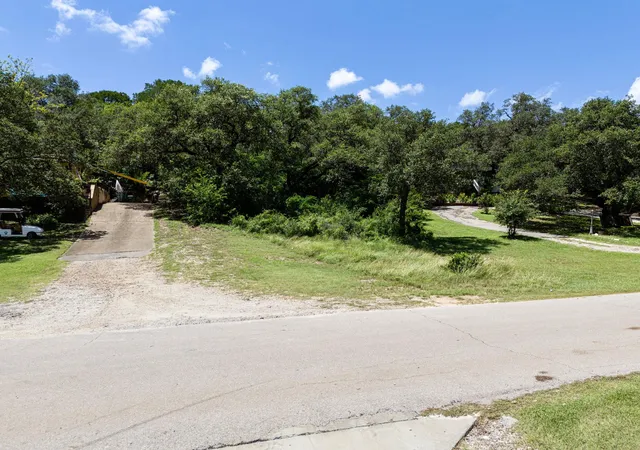 Photo 4 of Land for sale at 10506 Lakeside Dr, Jonestown, TX 78645 | MLS# 4617987 | Listing updated on 2026-06-22