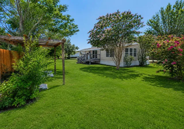 Photo 3 of Manufactured home for sale at 171 Railyard Dr, Kyle, TX 78640 | MLS# 1603929 | Listing updated on 2026-09-07