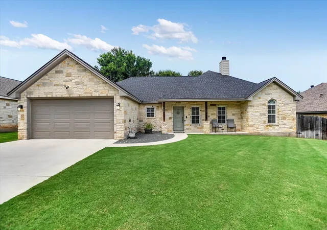 Homes for sale in Marble Falls, TX | 705 Woodland Park Dr, Marble Falls, TX 78654 | MLS# 7976788