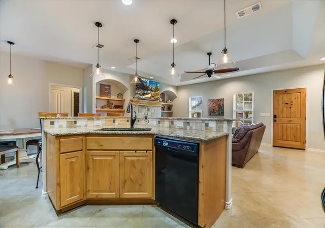 Homes for sale in Marble Falls, TX | 705 Woodland Park Dr, Marble Falls, TX 78654 | MLS# 7976788