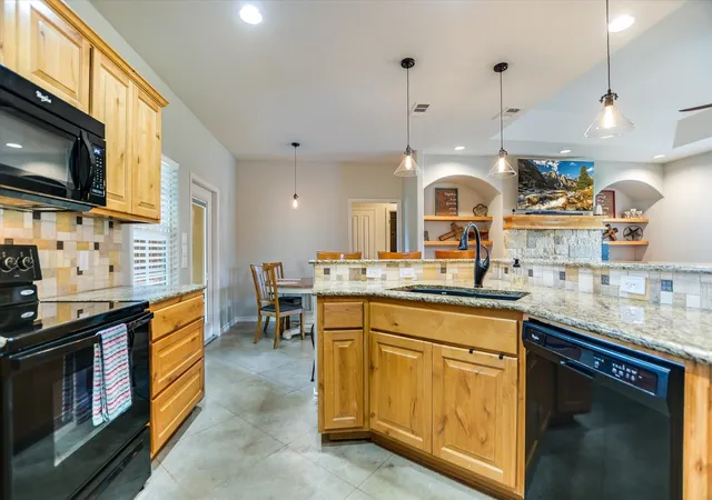 Homes for sale in Marble Falls, TX | 705 Woodland Park Dr, Marble Falls, TX 78654 | MLS# 7976788