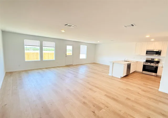 Photo 3 of Sale Pending at 512 Heritage Groves Rd, Bertram, TX 78605 | MLS# 1659119 | Listing updated on 2026-09-29