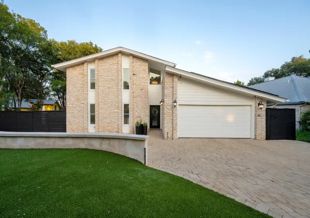 Single family home for sale at 1813 Crooked Ln, Austin, TX 78741 | MLS# 8796042
